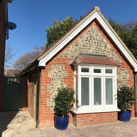 The Coach House 75 Epsom Road Apartment Guildford Ngoại thất bức ảnh