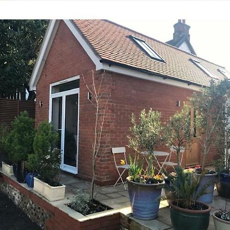 The Coach House 75 Epsom Road Apartment Guildford Ngoại thất bức ảnh