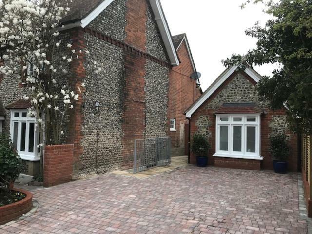 The Coach House 75 Epsom Road Apartment Guildford Ngoại thất bức ảnh